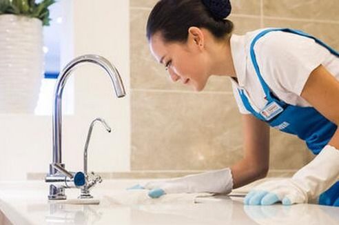 月嫂薪資在家政服務行業中的領先地位