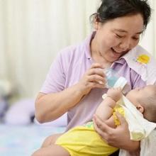 現(xiàn)代家政服務(wù) 專業(yè)、便捷，打造品質(zhì)生活新選擇